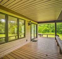 Updated Gilbertsville Retreat - Steps to Lake! - Accommodation Rooms
