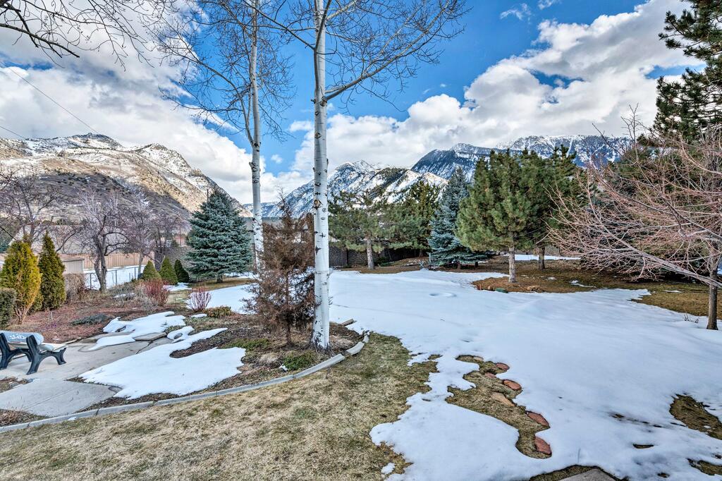 Updated Home W/ Mtn Views + 8 Mi To Snowbird! - thumb 1
