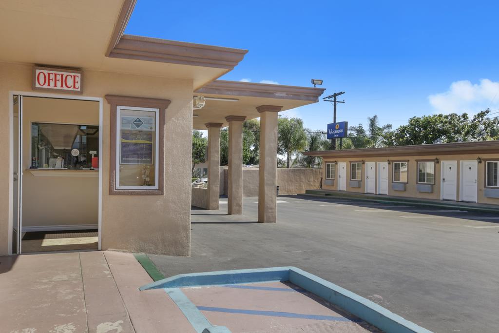 Vagabond Inn La Habra - thumb 0