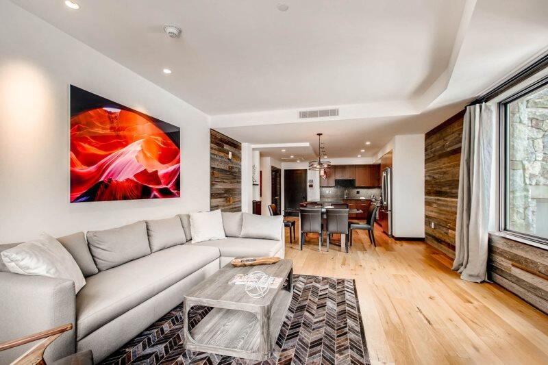 Vail Lion 2 Bed - thumb 1