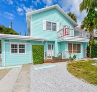 Village House by Beachside Management - Accommodation Rooms