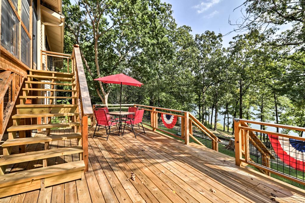 Waterfront Home On Lake Sherwood With Dock And Deck! - thumb 1
