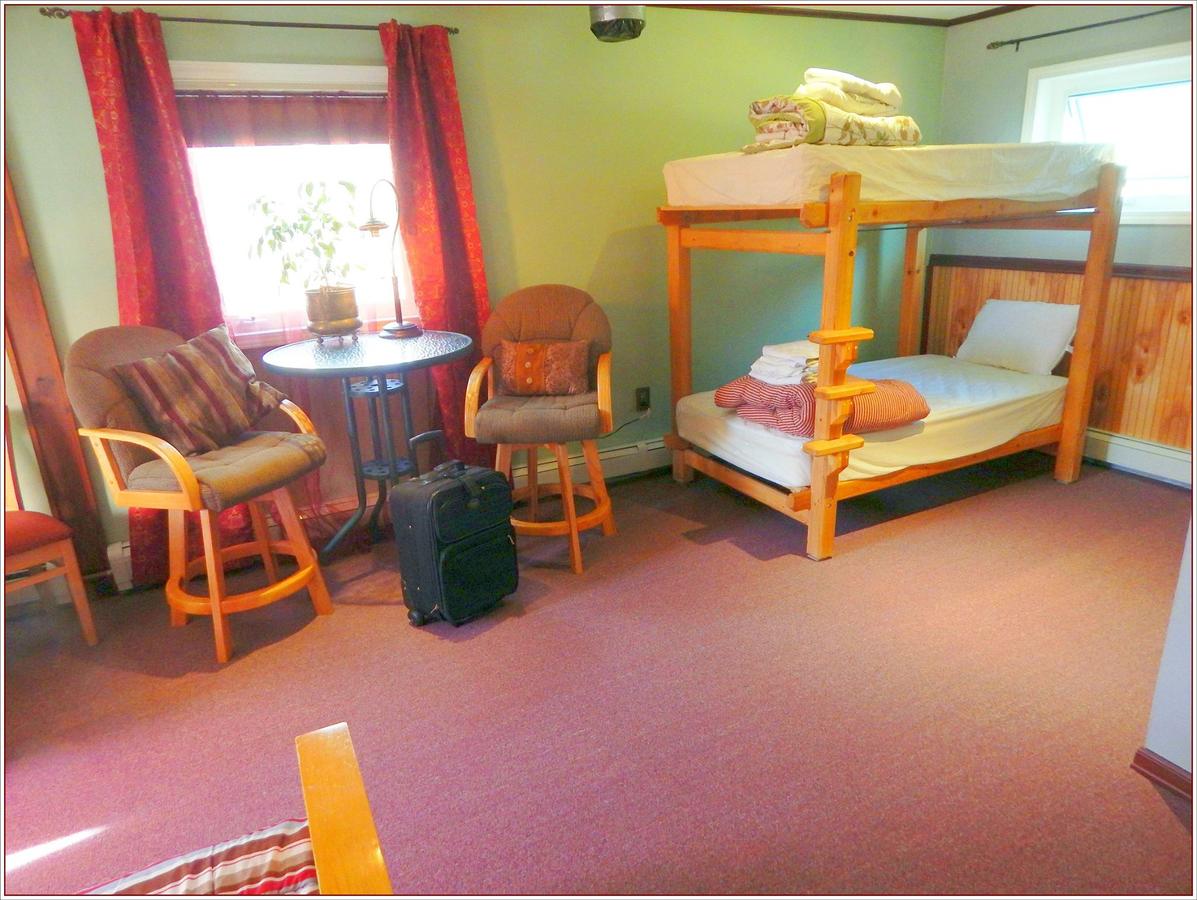 Billie's Backpackers Hostel - thumb 0