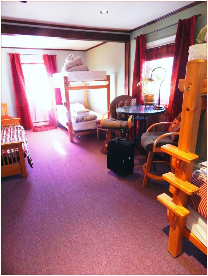 Billie's Backpackers Hostel - thumb 18