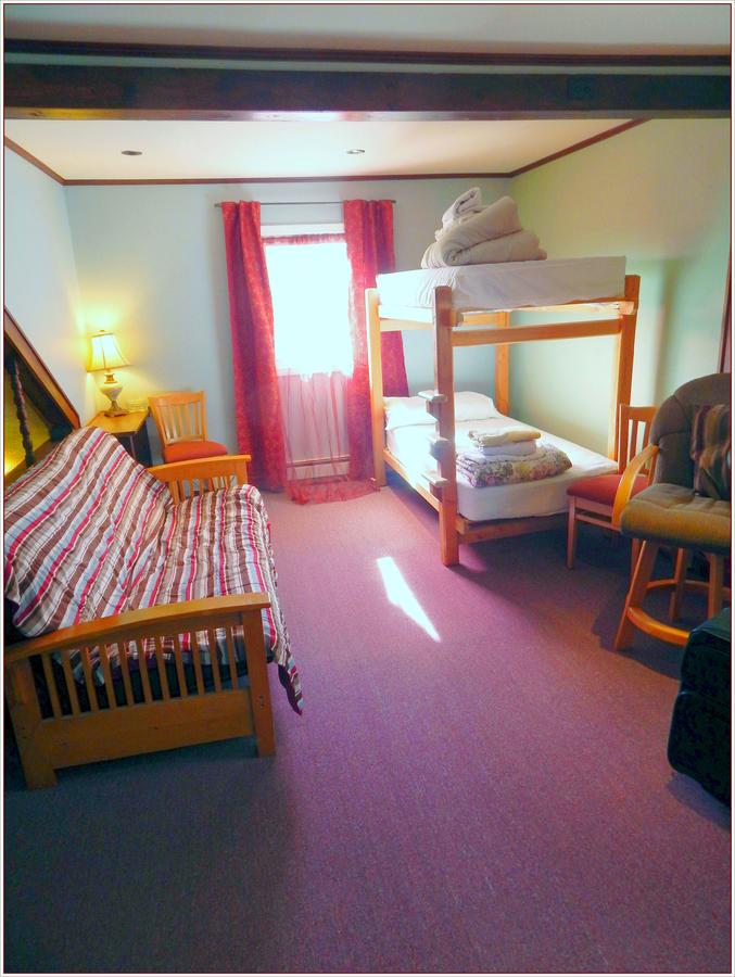 Billie's Backpackers Hostel - thumb 42