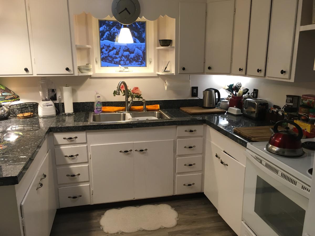 Billie's Backpackers Hostel - thumb 4