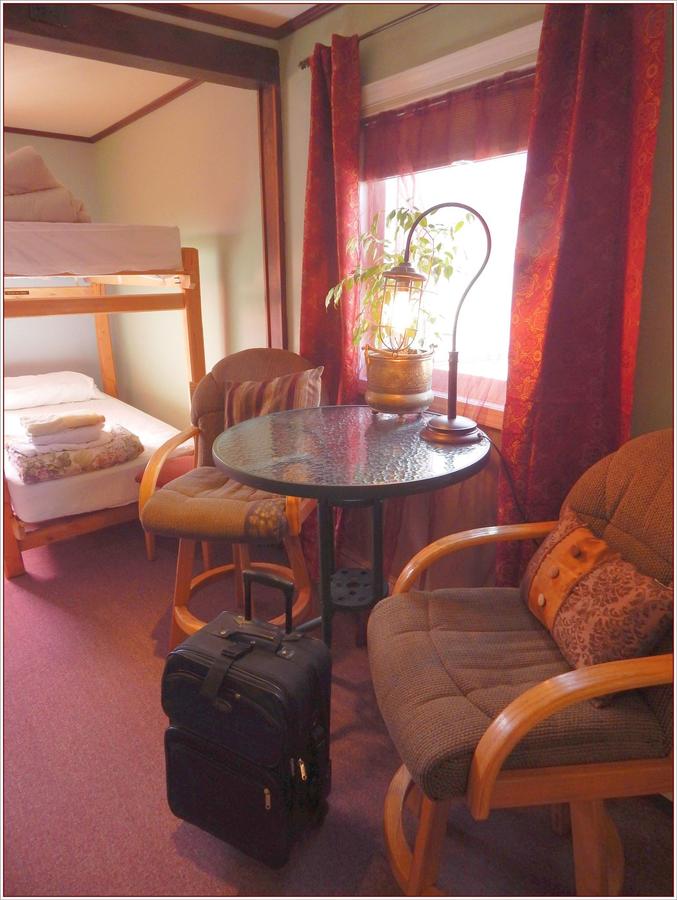 Billie's Backpackers Hostel - thumb 10