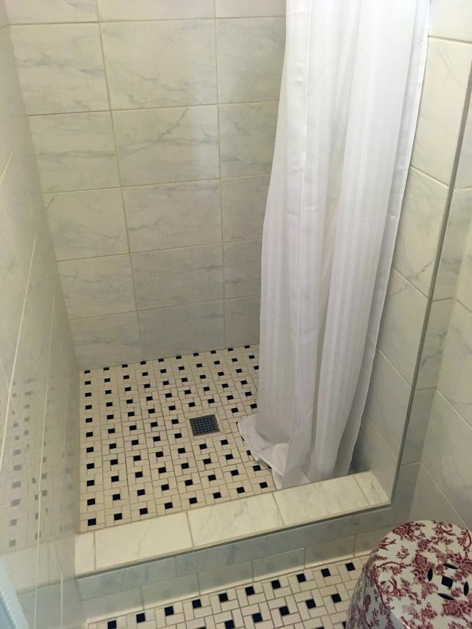 Billie's Backpackers Hostel - thumb 5