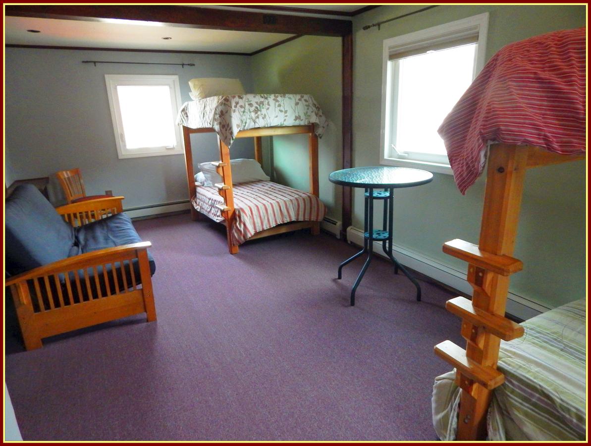 Billie's Backpackers Hostel - thumb 40