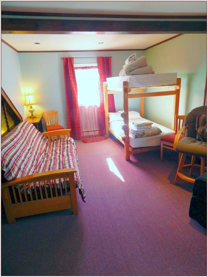 Billie's Backpackers Hostel - thumb 14