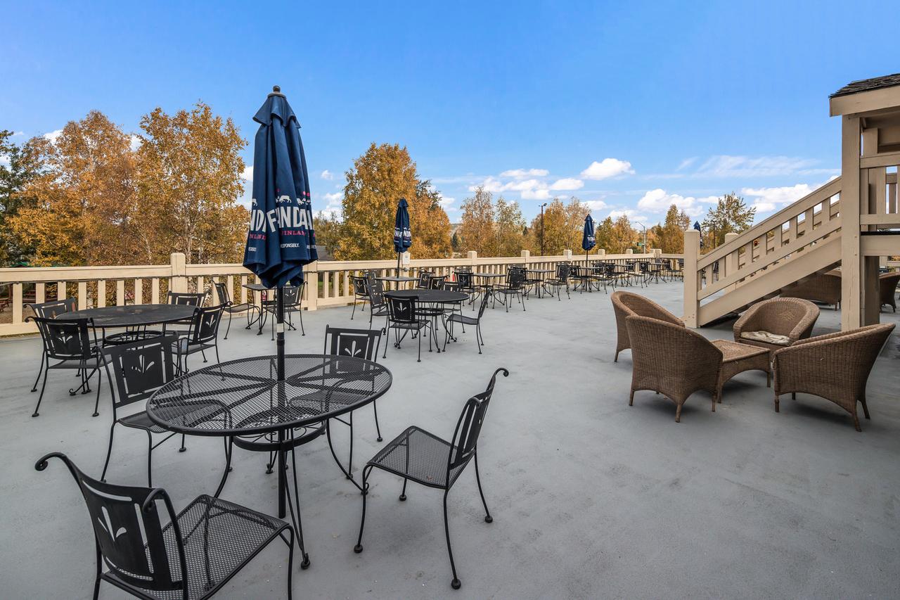 Clarion Hotel & Suites - thumb 13