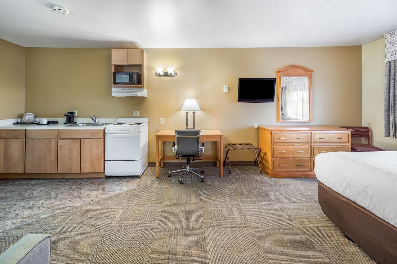 Clarion Hotel & Suites - thumb 22