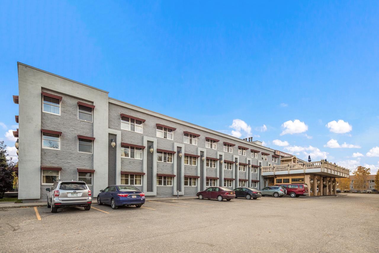 Clarion Hotel & Suites - thumb 19