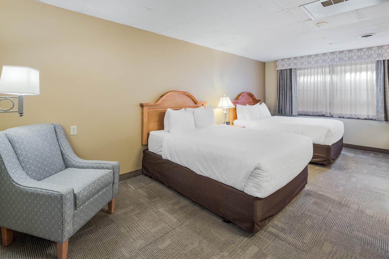 Clarion Hotel & Suites - thumb 34