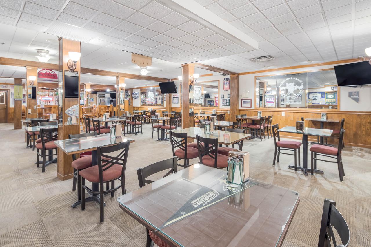 Clarion Hotel & Suites - thumb 4