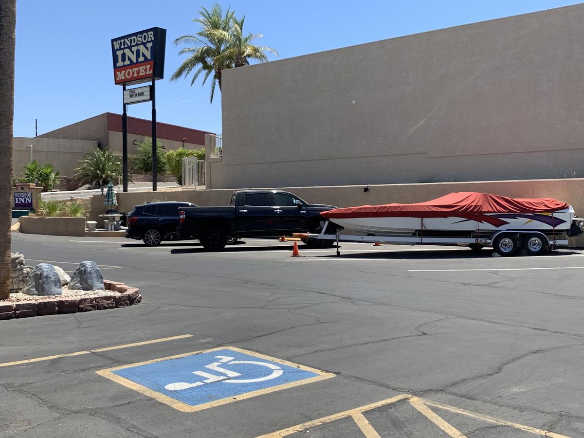 Windsor Inn - thumb 7