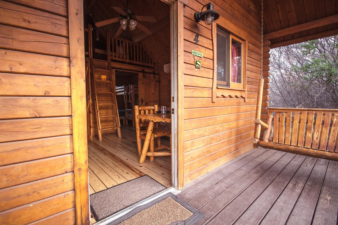 Katie's Cozy Cabins - thumb 3