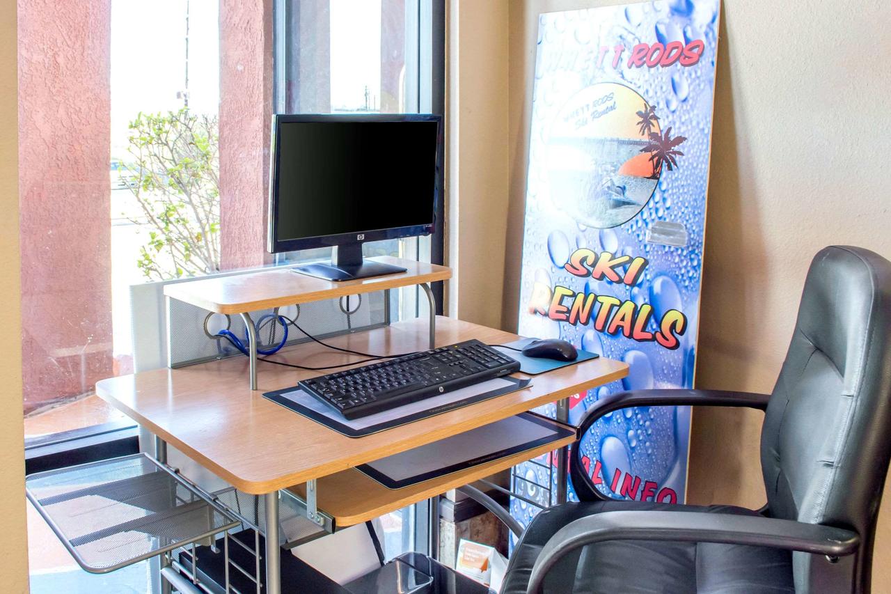 Rodeway Inn & Suites Lake Havasu City - thumb 25