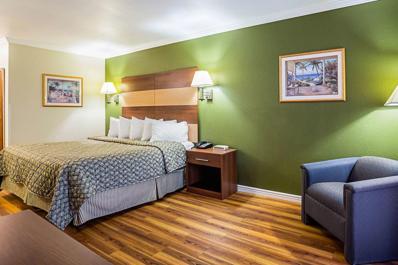 Rodeway Inn & Suites Lake Havasu City - thumb 14