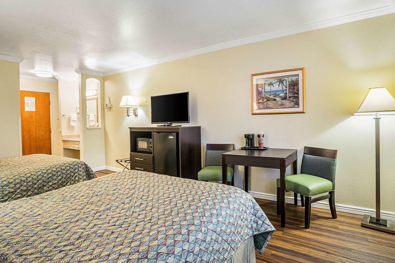 Rodeway Inn & Suites Lake Havasu City - thumb 26