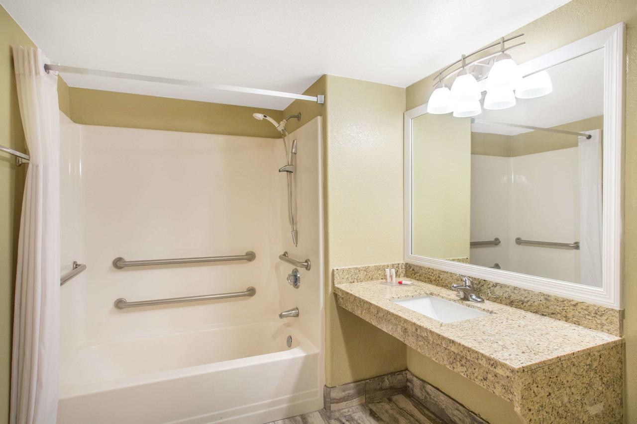 Days Inn By Wyndham Buckeye - thumb 8