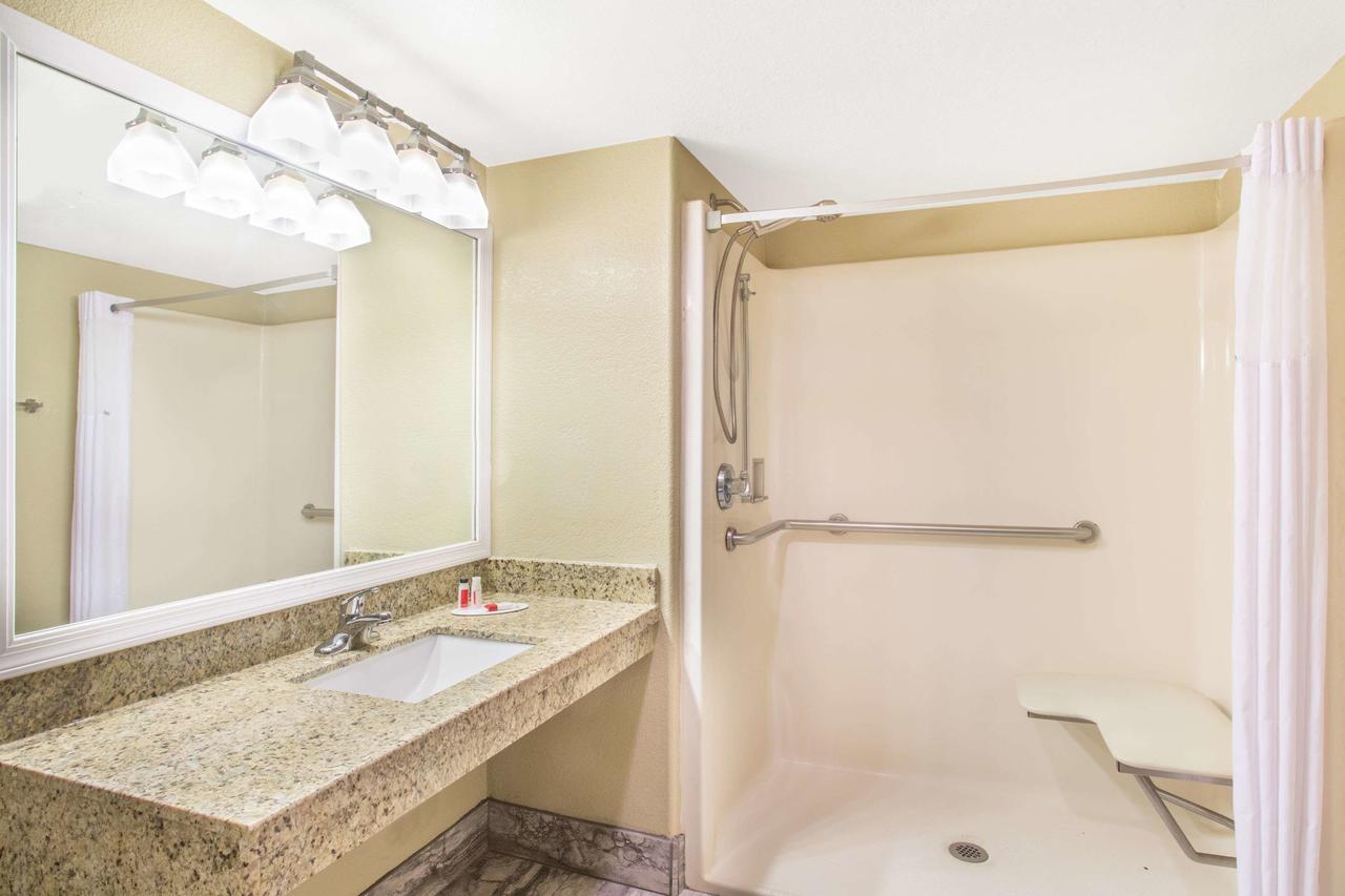 Days Inn By Wyndham Buckeye - thumb 2