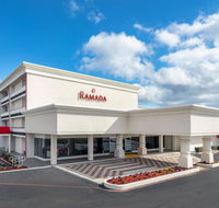 Ramada by Wyndham Texarkana - Accommodation Rooms