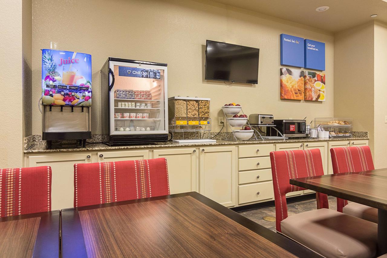 Comfort Inn Bentonville - thumb 9