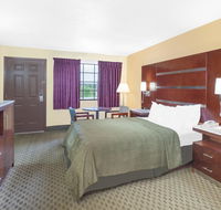 Days Inn by Wyndham Fayetteville - Accommodation Rooms