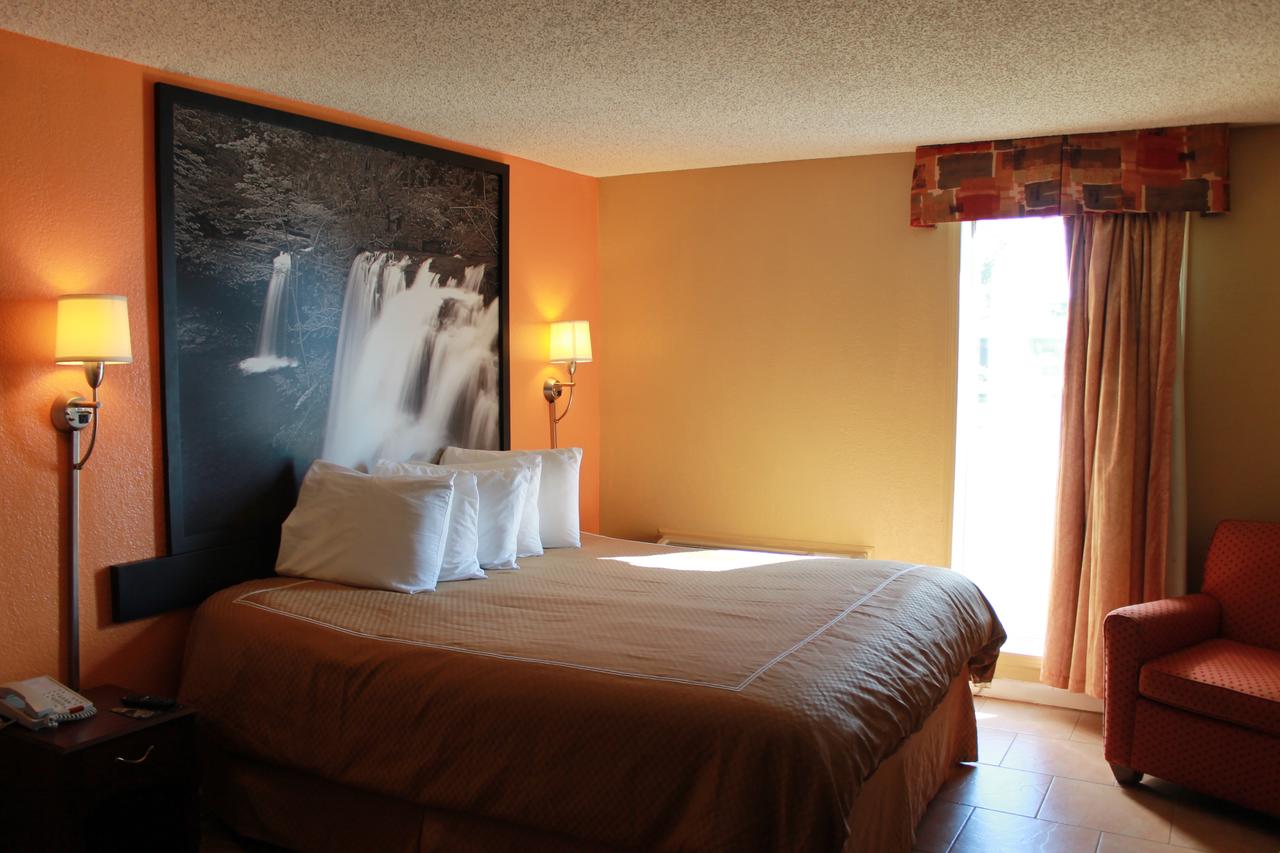 Fairview Inn And Suites - thumb 5