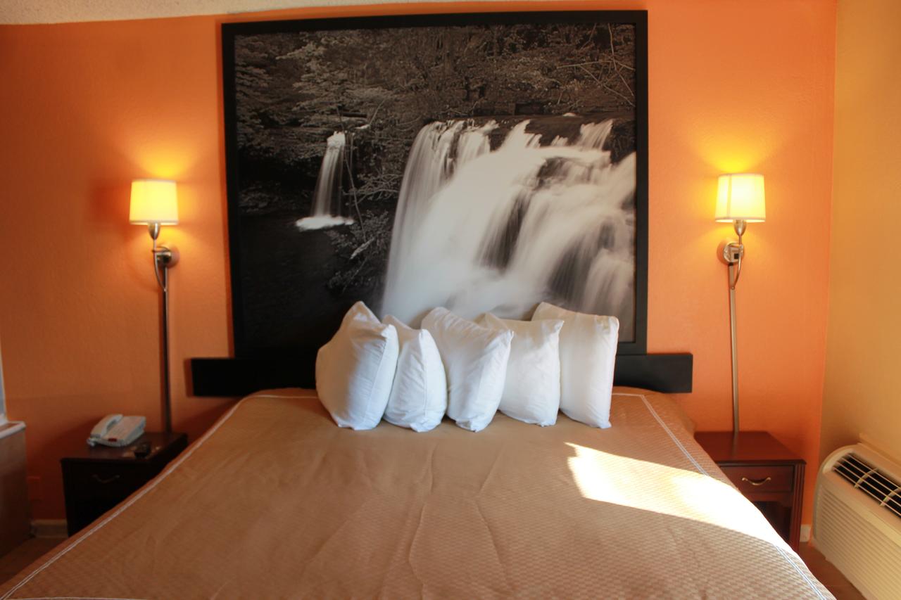 Fairview Inn And Suites - thumb 4