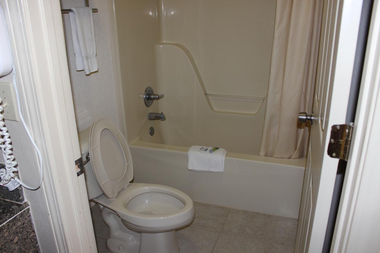 Nationwide 9 Inn - thumb 11