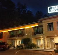 The Happy Hollow - Accommodation Rooms