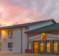 Super 8 by Wyndham Mountain Home - Accommodation Rooms