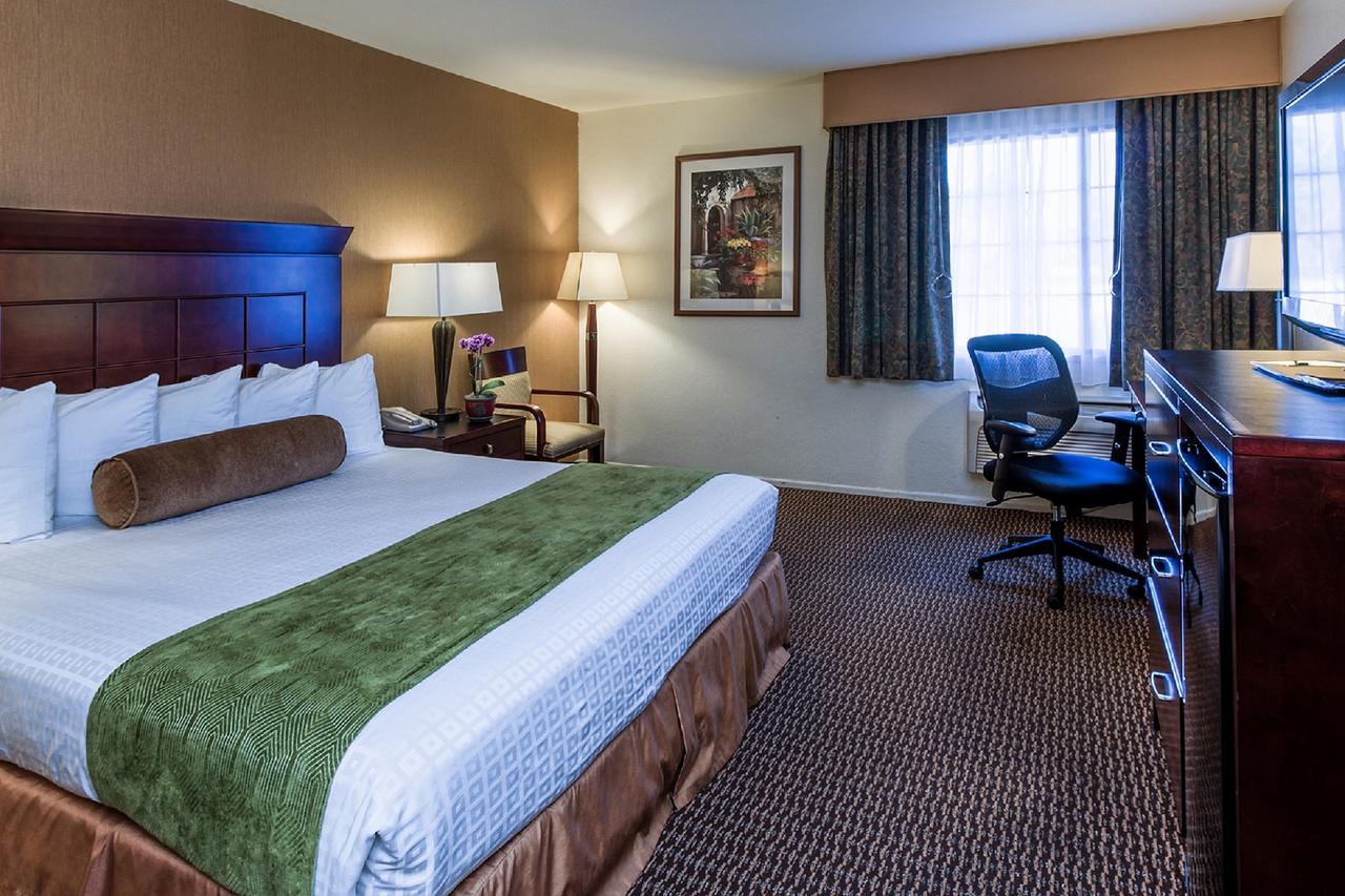 Best Western Plus Carpinteria Inn - thumb 10