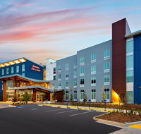 Hampton Inn  Suites San Diego Airport Liberty Station - Accommodation Rooms