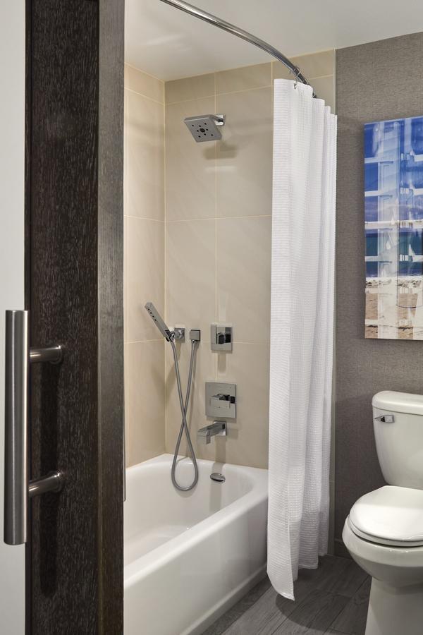 Ventura Beach Marriott - thumb 14