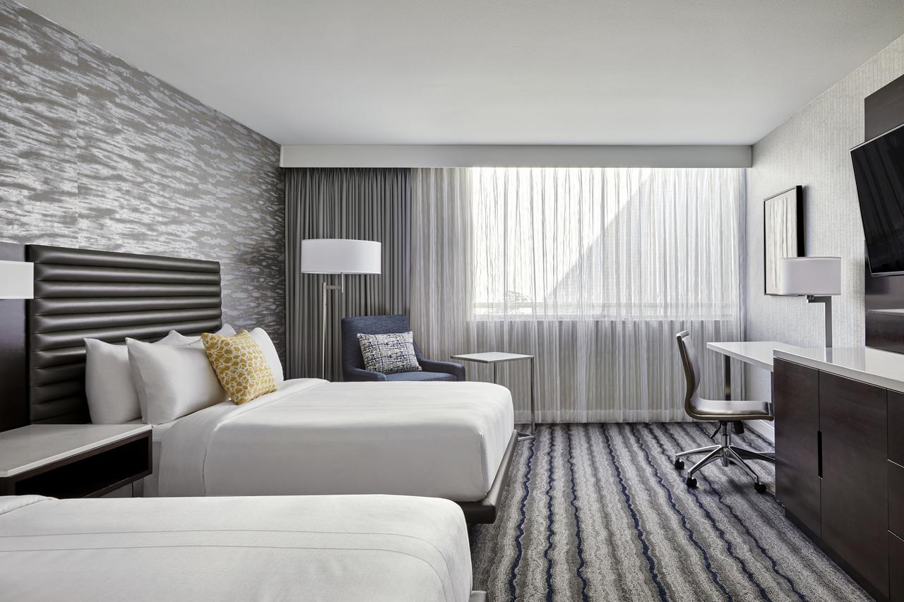 Ventura Beach Marriott - thumb 6