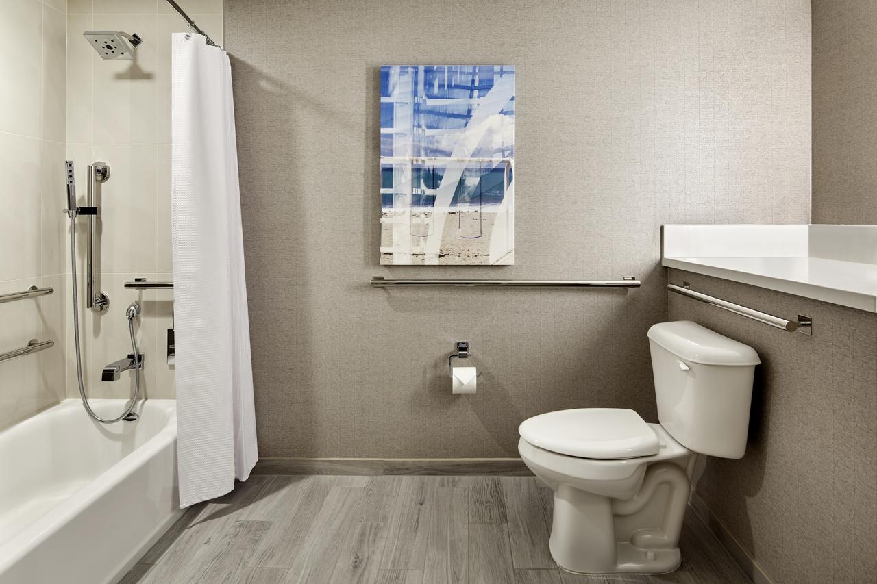 Ventura Beach Marriott - thumb 17