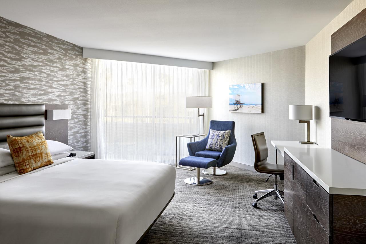 Ventura Beach Marriott - thumb 7