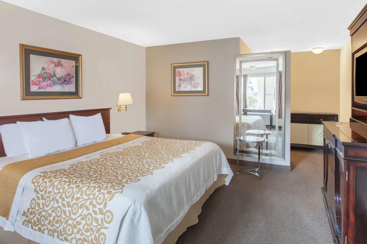 Days Inn By Wyndham Camarillo - Ventura - thumb 28
