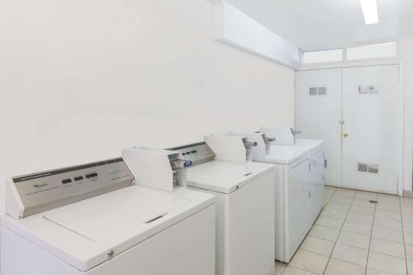 Days Inn By Wyndham Camarillo - Ventura - thumb 11