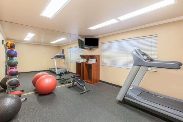 Days Inn By Wyndham Camarillo - Ventura - thumb 13