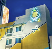 Staypineapple at Hotel Z - Accommodation Rooms