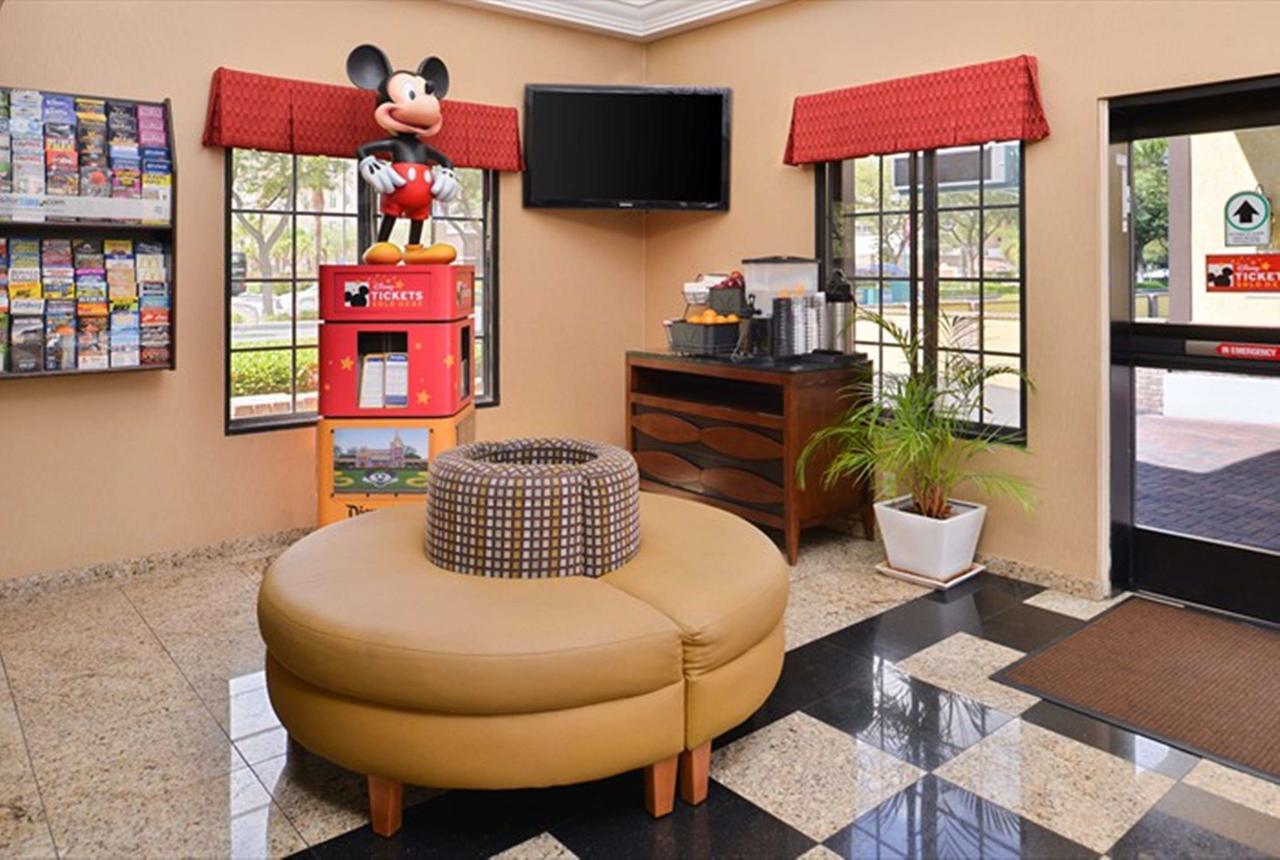 Best Western Plus Raffles Inn & Suites - thumb 6