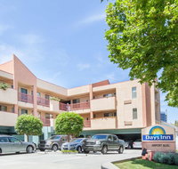 Days Inn by Wyndham San Francisco S/Oyster Point Airport - Accommodation Rooms