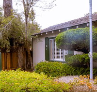 Carmel Resort Inn - Accommodation Rooms