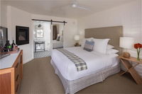 Ut Carmel-by-the-sea Accommodation Rooms