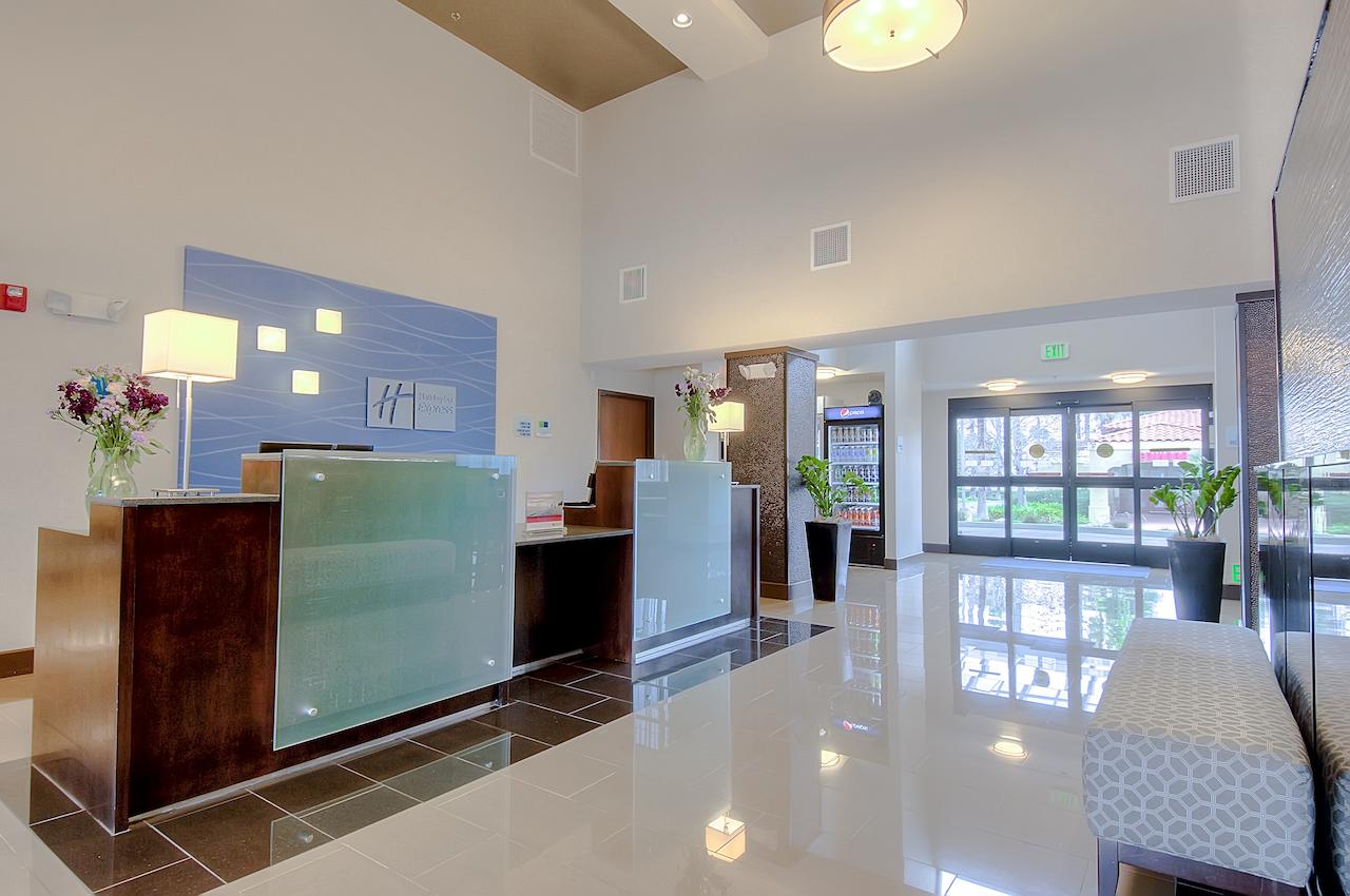 Holiday Inn Express Hotel & Suites Carlsbad Beach - thumb 5