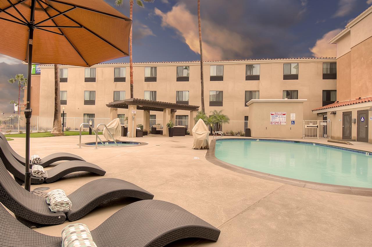 Holiday Inn Express Hotel & Suites Carlsbad Beach - thumb 9